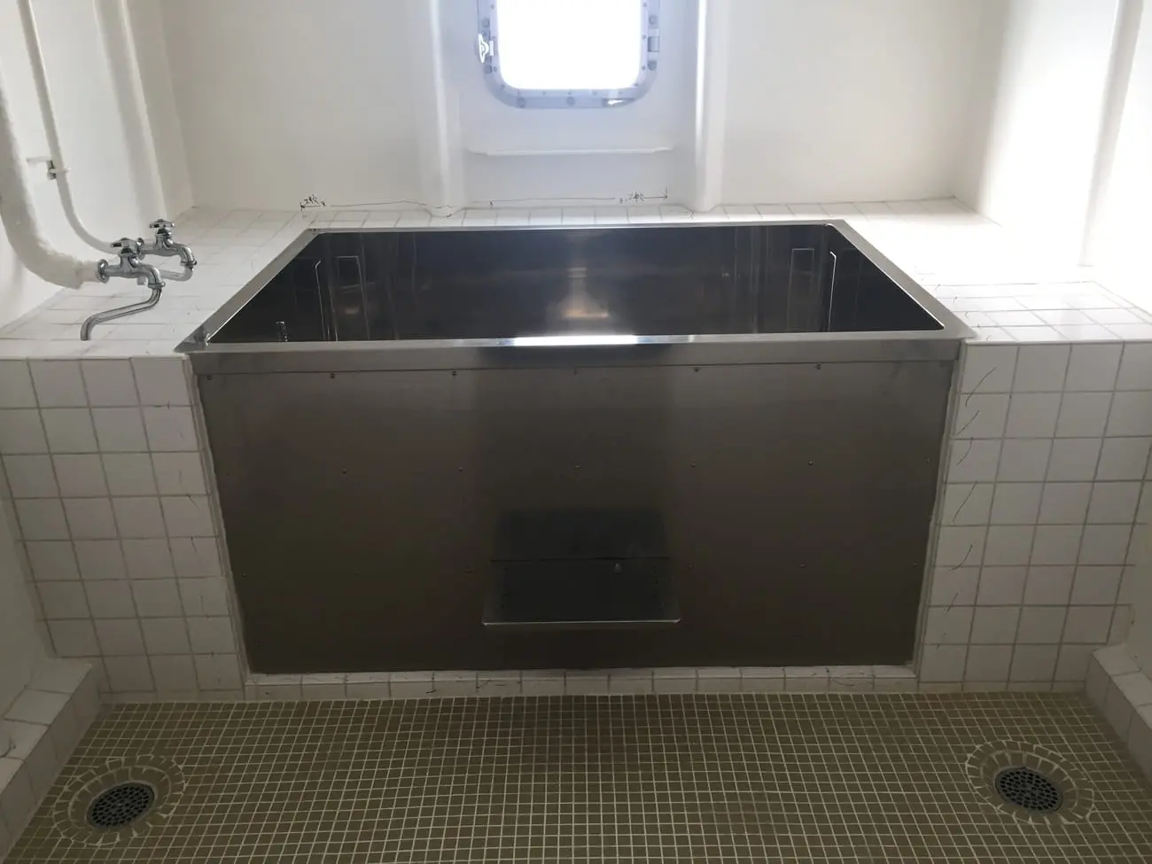 鋼製家具の画像